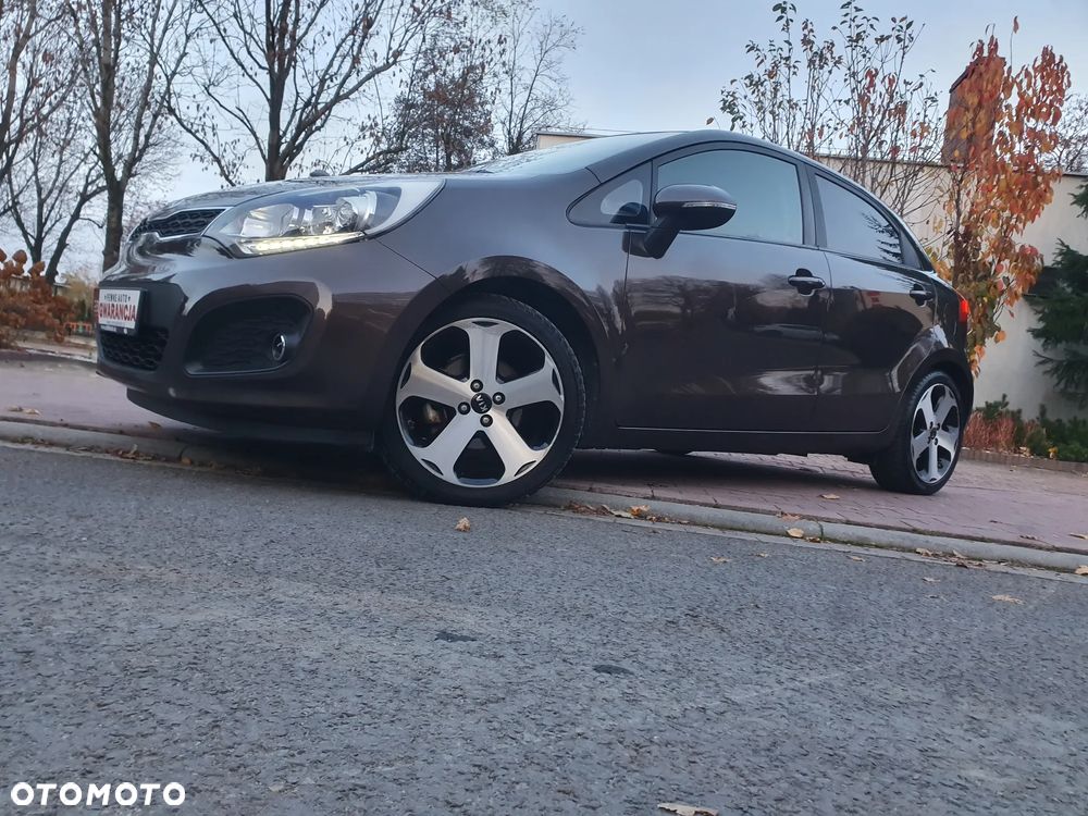 Kia Rio 1.4 XL Business Line - 24