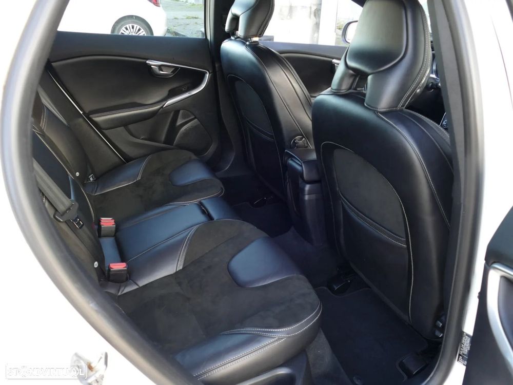 Volvo V40 2.0 D2 R-Design - 25