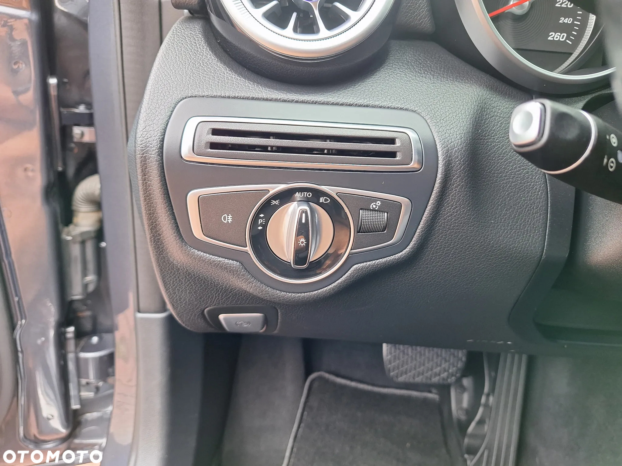 Mercedes-Benz Klasa C 200 7G-TRONIC - 26