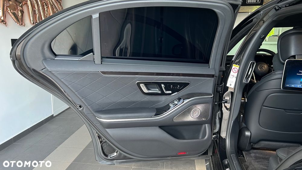 Mercedes-Benz Klasa S 500 4Matic L 9G-TRONIC - 31
