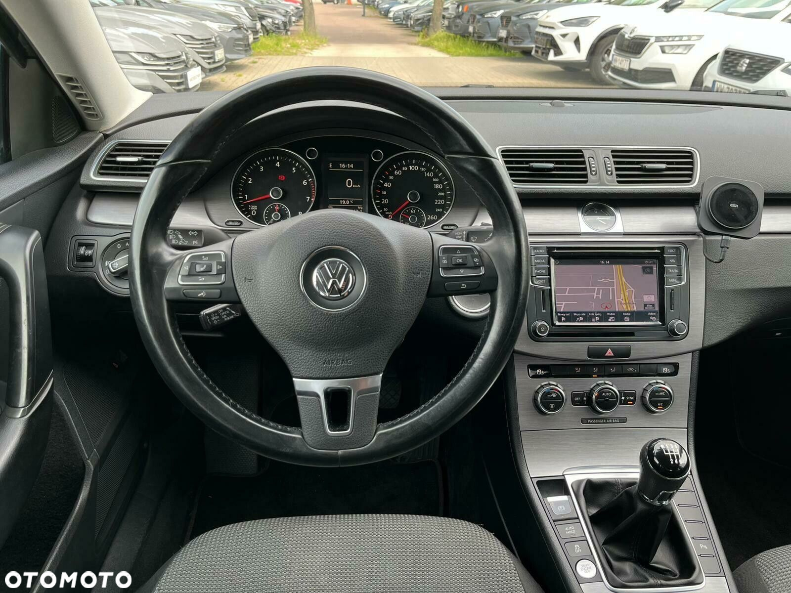 Volkswagen Passat 1.4 TSI BMT Comfortline - 10