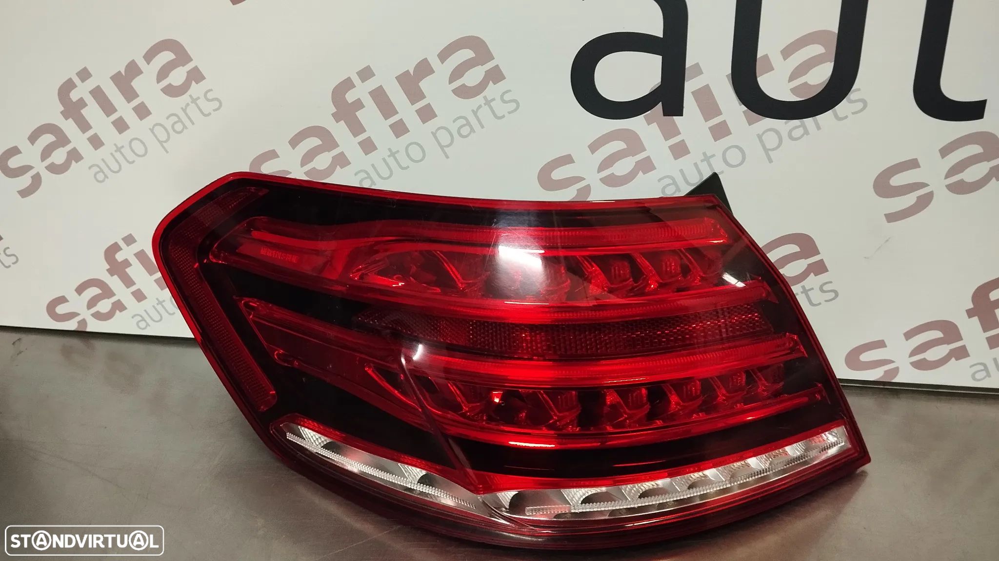FAROLIM PAINEL LED MERCEDES CLASSE E W212 FACELIFT 2013-2017 ESQUERDO REF A2129060703 - 1