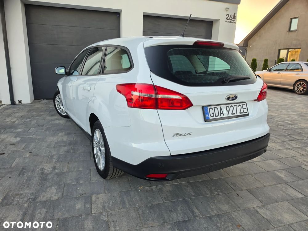 Ford Focus 1.5 TDCi SYNC Edition - 13