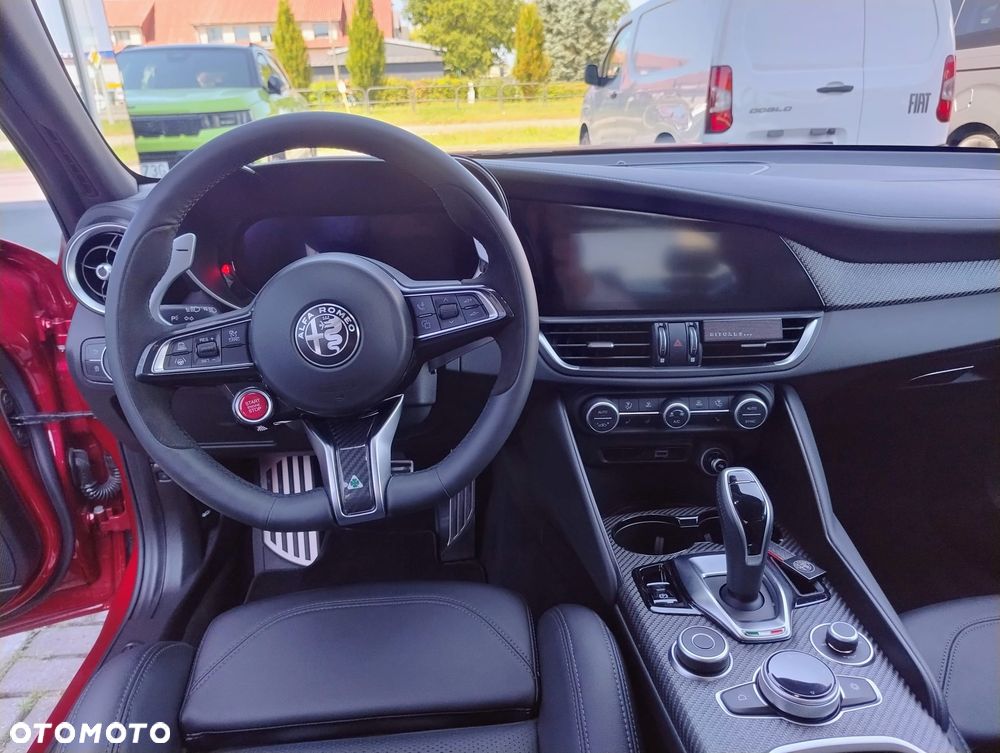 Alfa Romeo Giulia 2.9 Bi Turbo V6 Quadrifoglio - 11