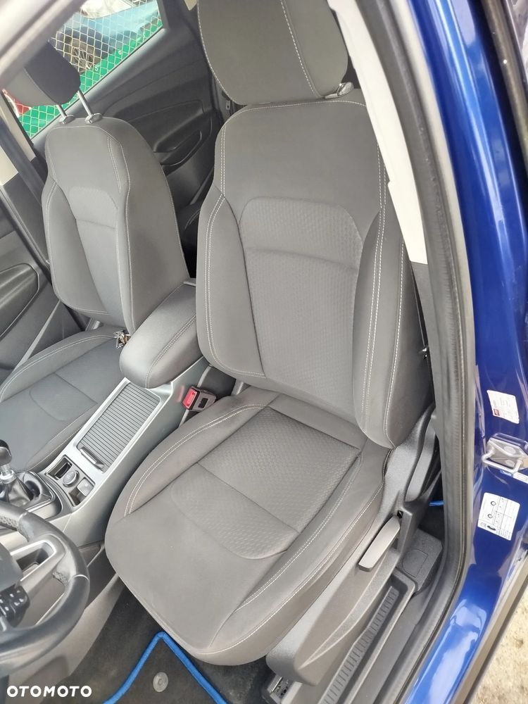 Ford Kuga - 10