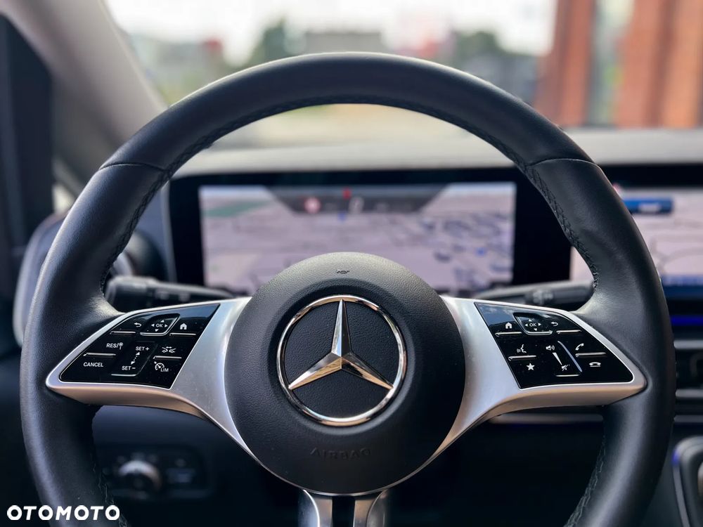 Mercedes-Benz Klasa V 300 d Extralang 4Matic 9G-TRONIC Avantgarde - 21