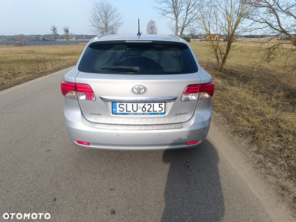 Toyota Avensis 2.0 Sol NAVI MS - 6
