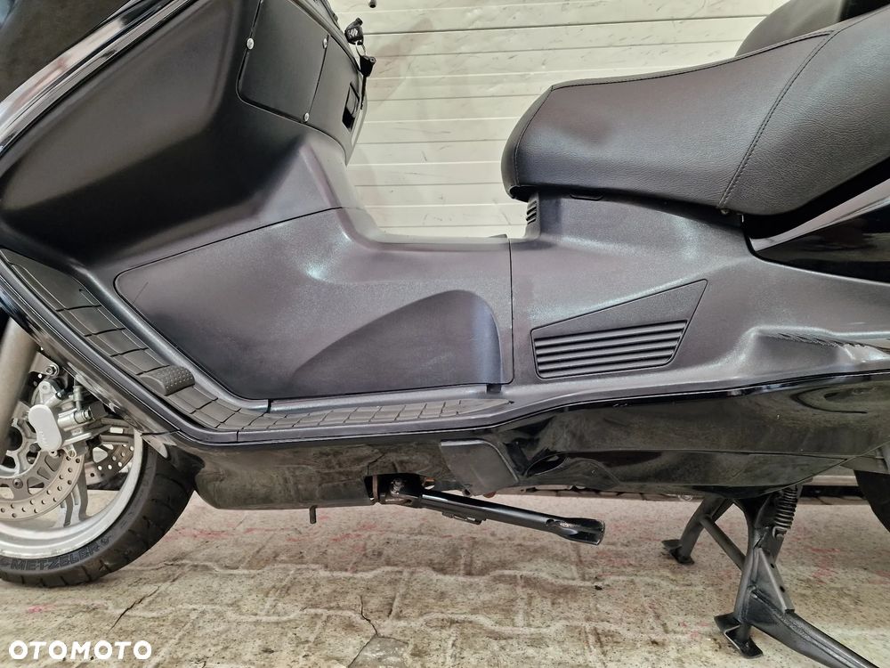 Suzuki Burgman - 11