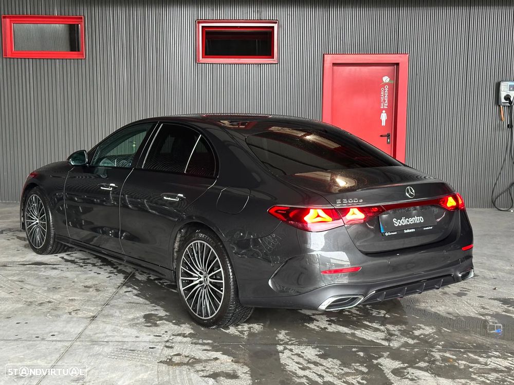 Mercedes-Benz E 300 - 21