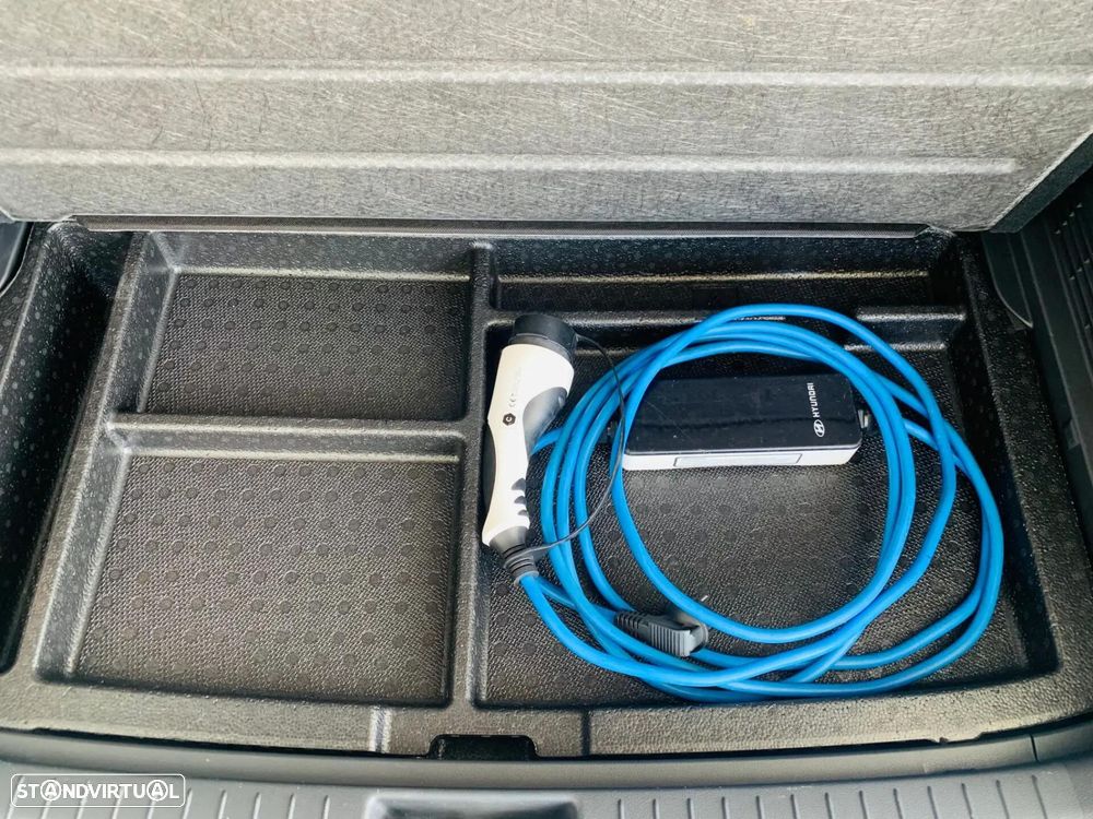 Hyundai Kauai 48.6 kWh Premium - 32