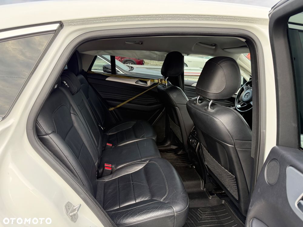 Mercedes-Benz GLE 350 d 4Matic 9G-TRONIC AMG Line - 16