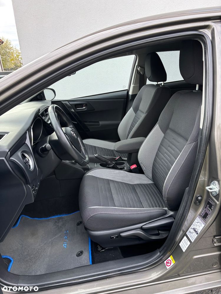 Toyota Auris 1.8 HSD Prestige NAVI - 5