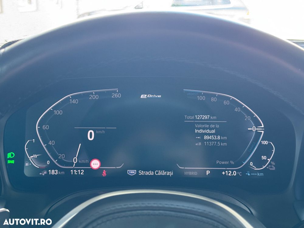 BMW Seria 3 330e Aut. M Sport - 11