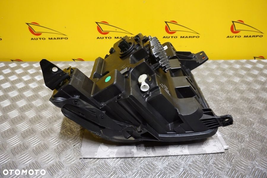 GMC SIERRA 1500 2022 - REFLEKTOR LAMPA CZARNA FULL LED PRAWA CIEMNA USA - 7