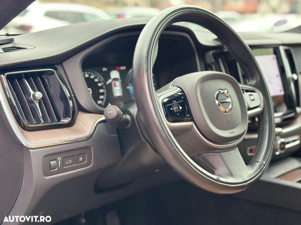 Volvo XC 60 Recharge T8 Twin Engine eAWD Inscription - 13