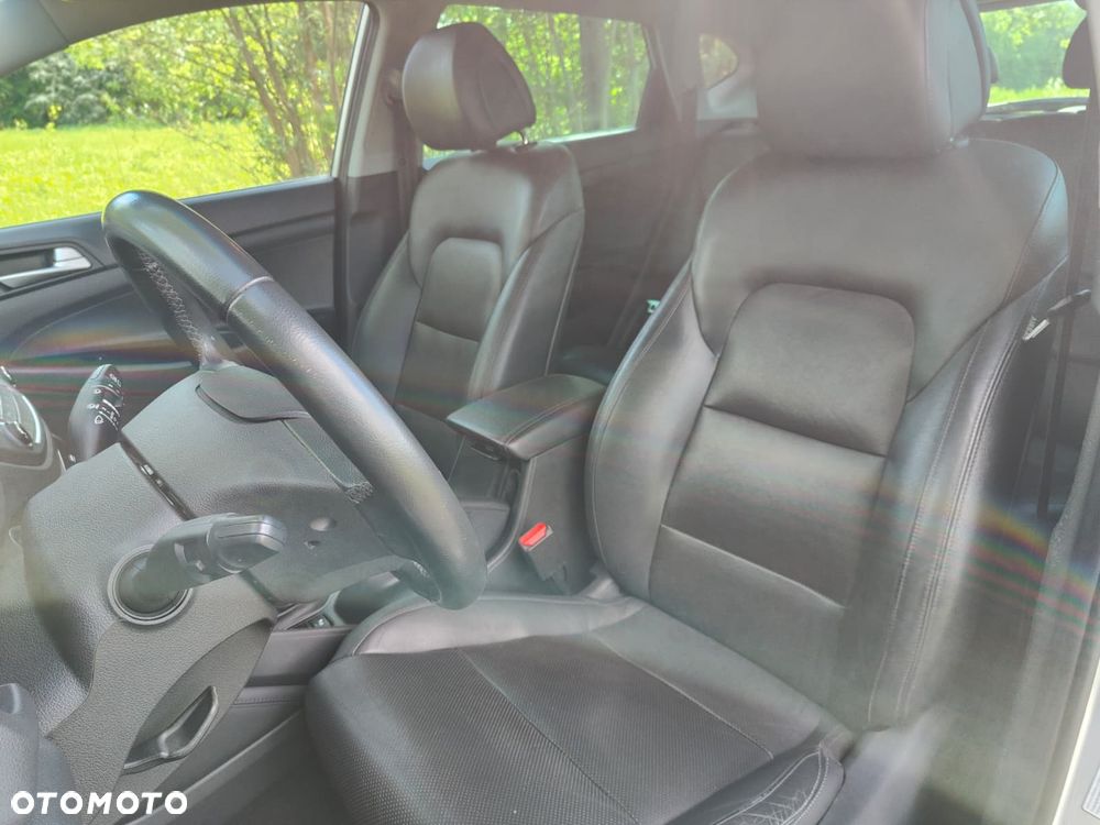 Hyundai Tucson blue 1.7 CRDi 2WD Style - 12