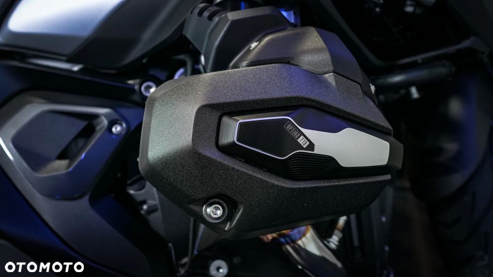 BMW R - 9
