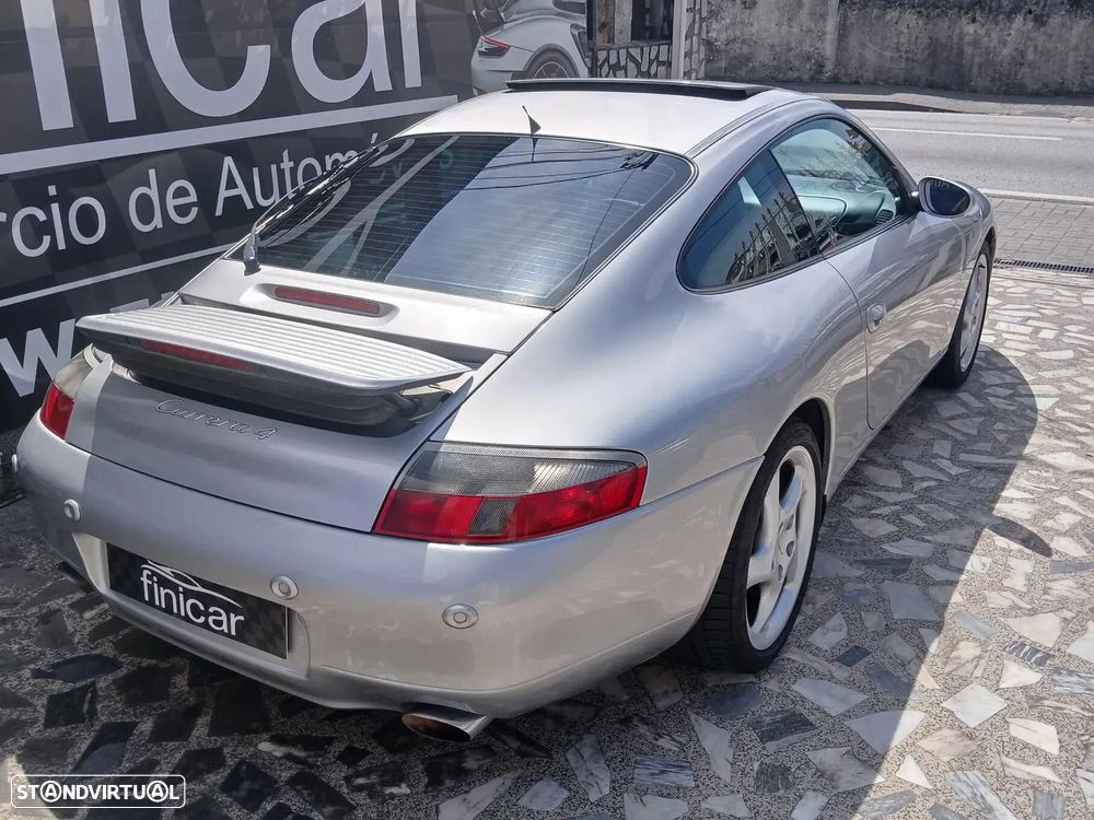 Porsche 911 Carrera Coupé — fotografia 30