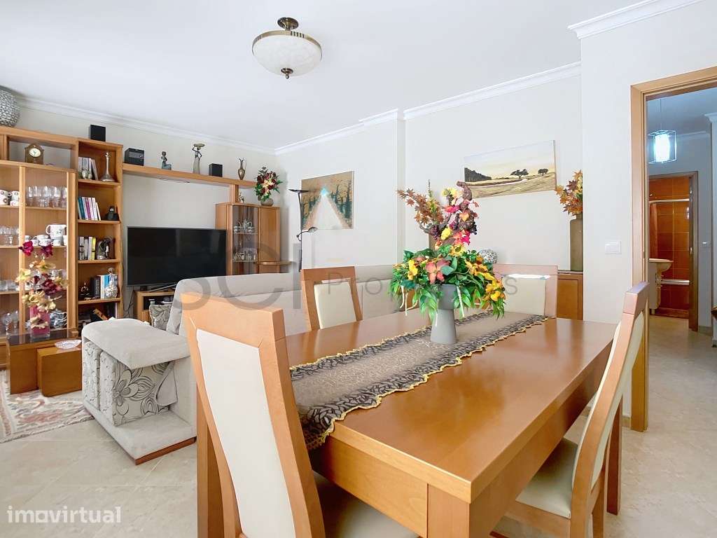 Fantástico Apartamento com Três Quartos e Amplo Terraço no Centro d... - Grande imagem: 4/34