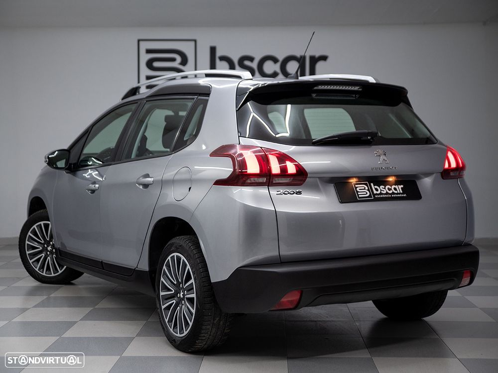 Peugeot 2008 PureTech 82 Allure - 4