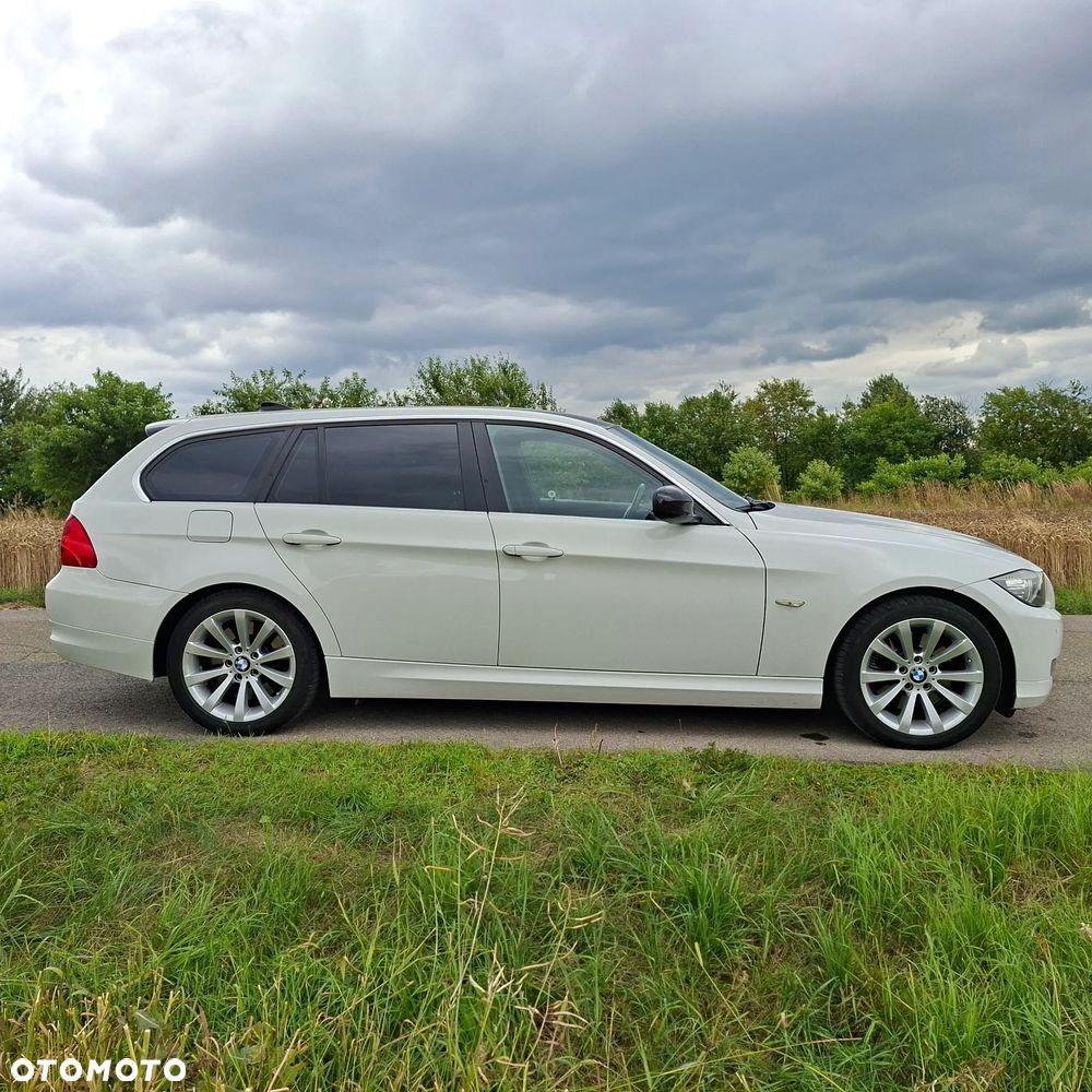 BMW Seria 3 325i xDrive - 2