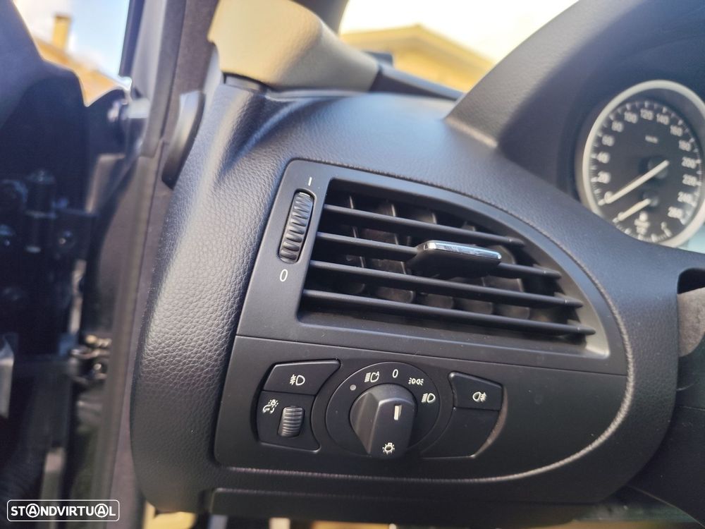 BMW 635 d Aut. — fotografia 25