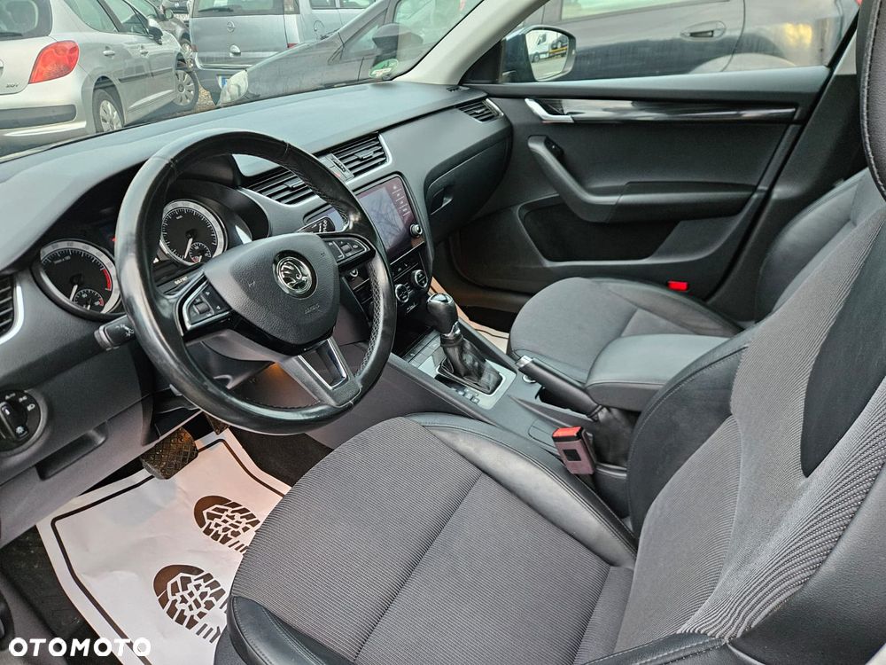 Skoda Octavia ver-2-0-tdi-dsg-exclusive - 10