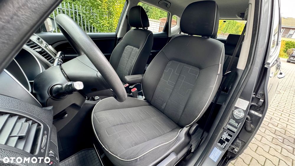 Kia Venga 1.6 M - 38