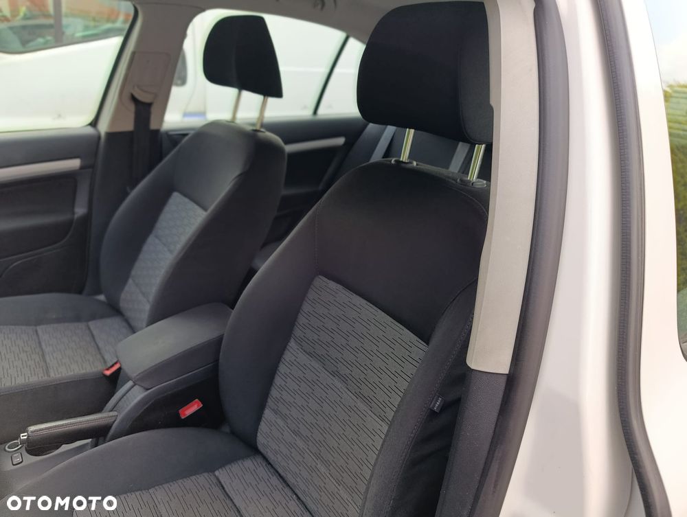 Skoda Octavia 1.6 TDI DPF DSG Active - 7