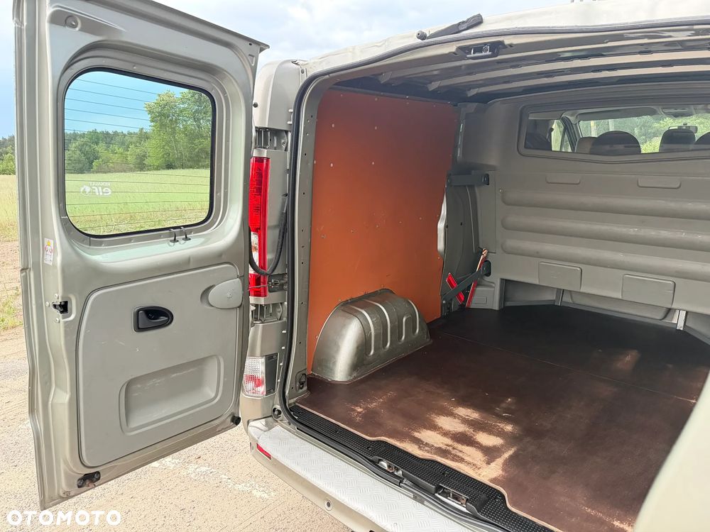 Renault TRAFIC*L2H1*2012*Klimatronik*6osób*bardzo zadbane auto - 17