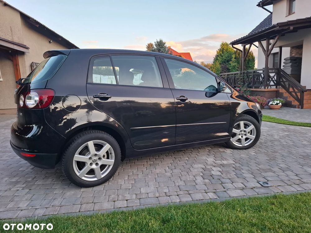 Volkswagen Golf Plus - 17