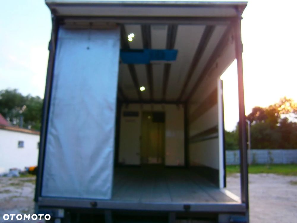 Mercedes-Benz Antos 2530 chłodnia 8,10 Serwis - 7
