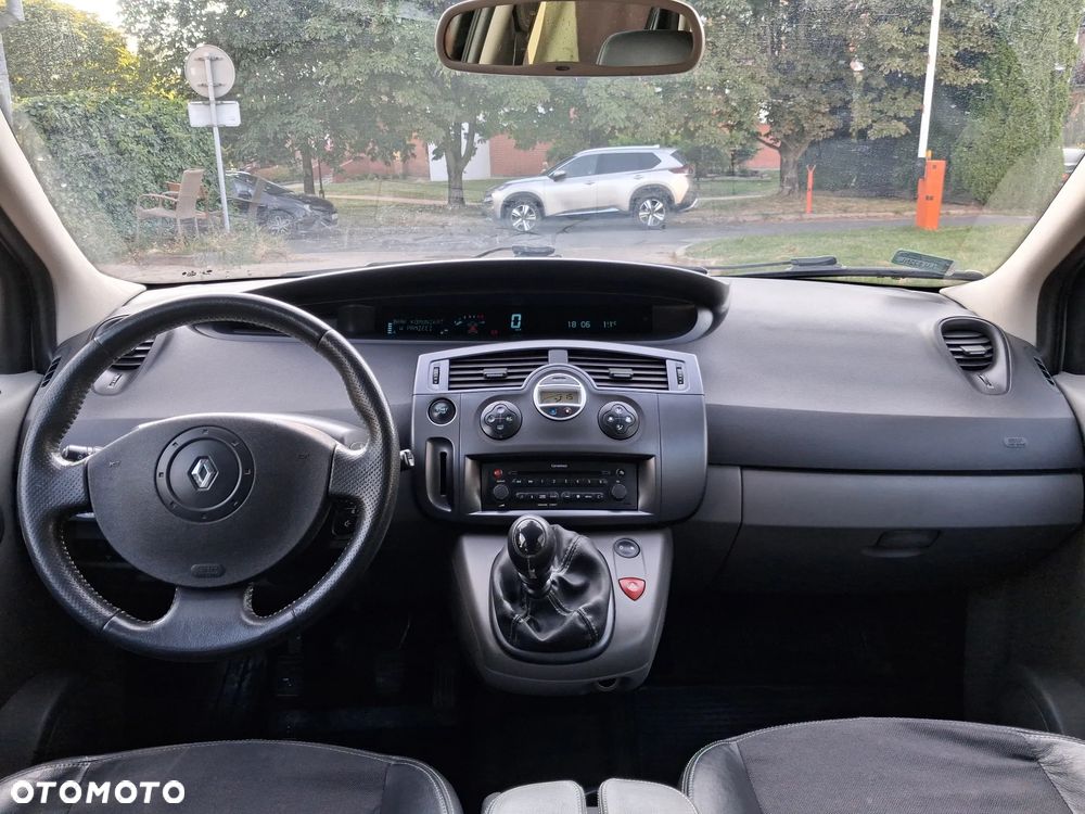 Renault Scenic 1.9 dCi Confort Expression - 11