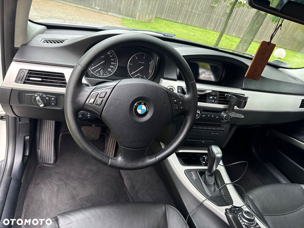 BMW Seria 3 - 16