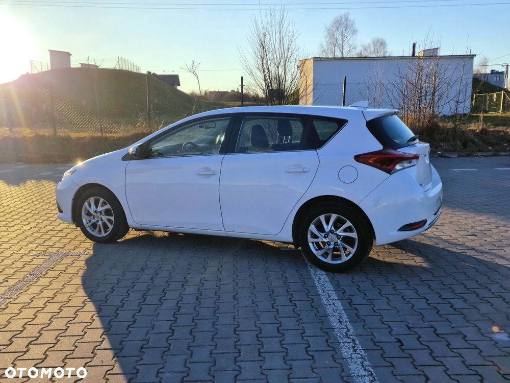 Toyota Auris 1.2 Turbo Comfort - 4