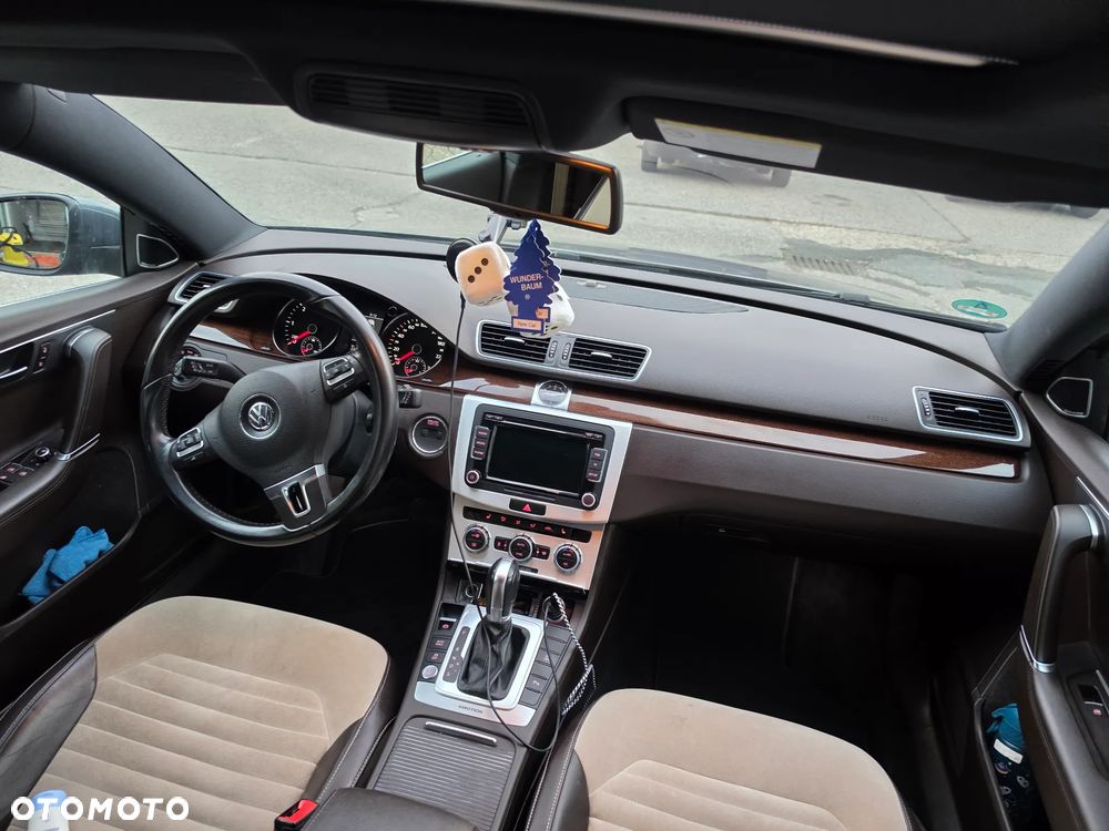 Volkswagen Passat - 20