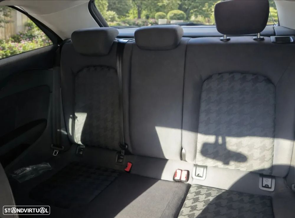 Audi A3 1.6 TDI Advance - 6