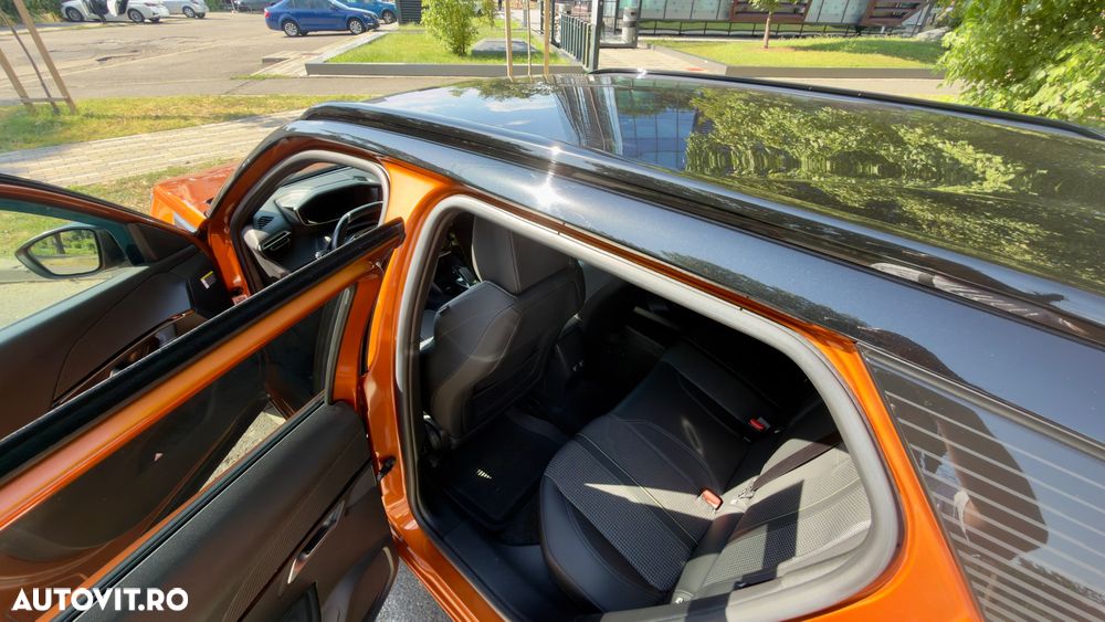 Peugeot 2008 e-2008 GT - 10