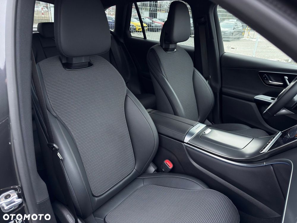 Mercedes-Benz GLC - 12