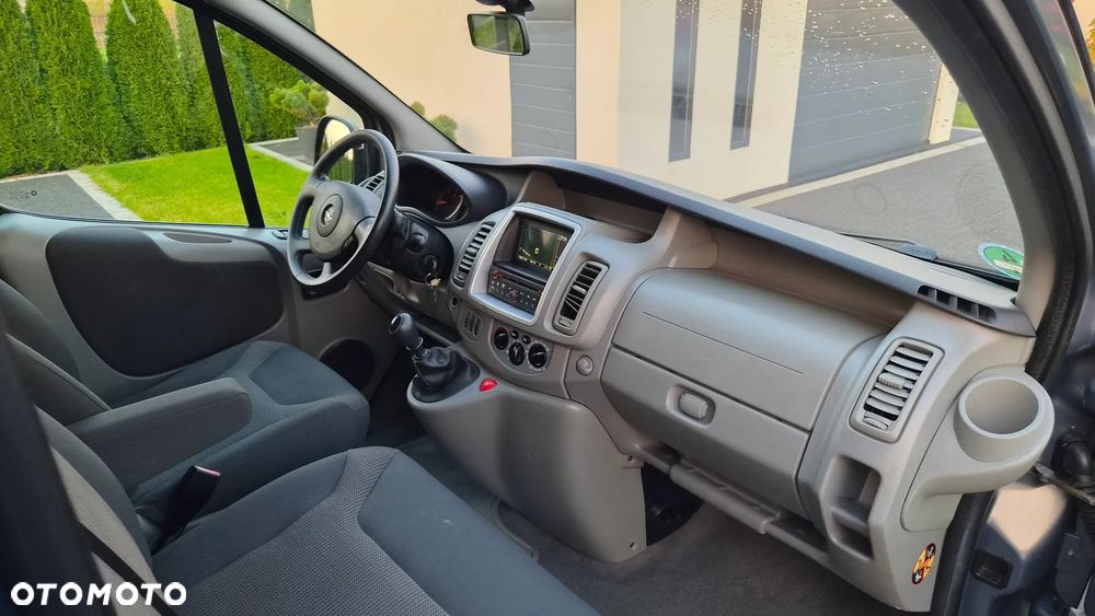 Opel Vivaro Tour Elegance L1H1 - 14