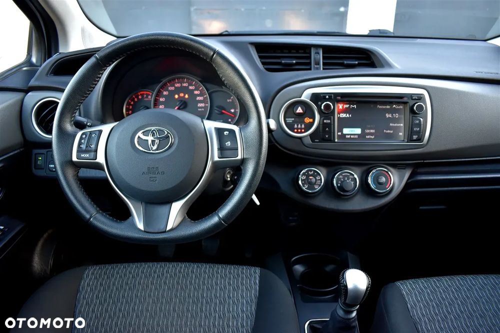 Toyota Yaris 1.33 Business Edition - 25