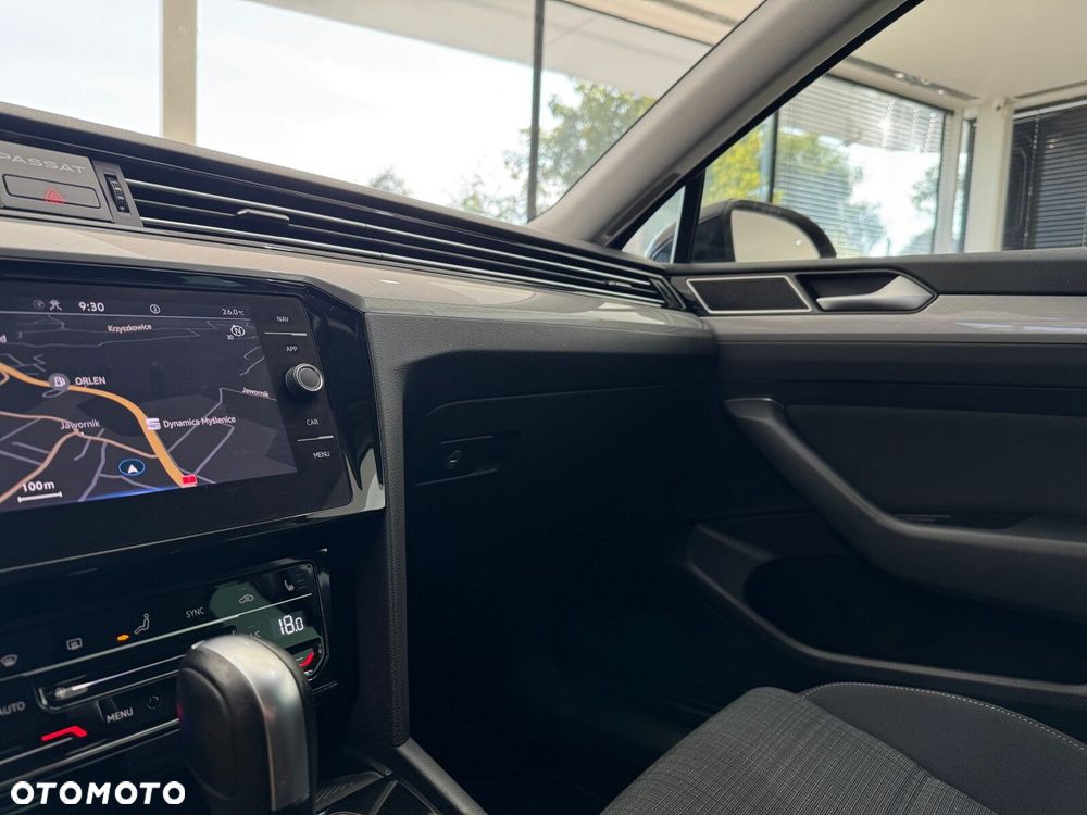 Volkswagen Passat 2.0 TDI EVO Business DSG - 26