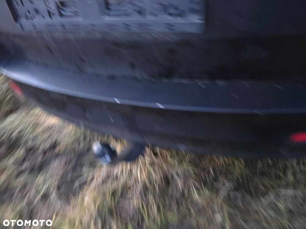 Zderzak  tył  skoda octavia  III  kombi  w  kolorze  LF9R - 3