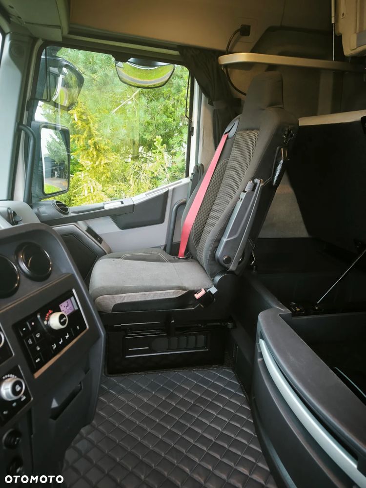 Renault T480 HIGH CAB - 10