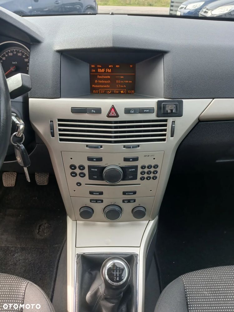 Opel Astra GTC 1.6 Sport - 34