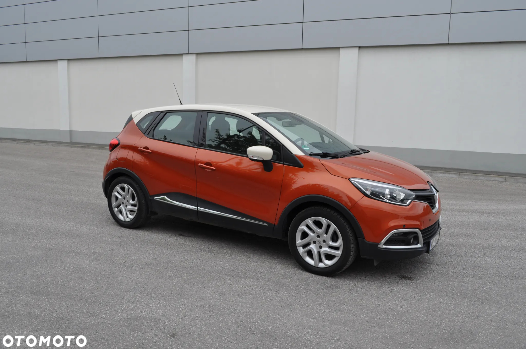 Renault Captur ENERGY TCe 120 EDC Luxe - 4