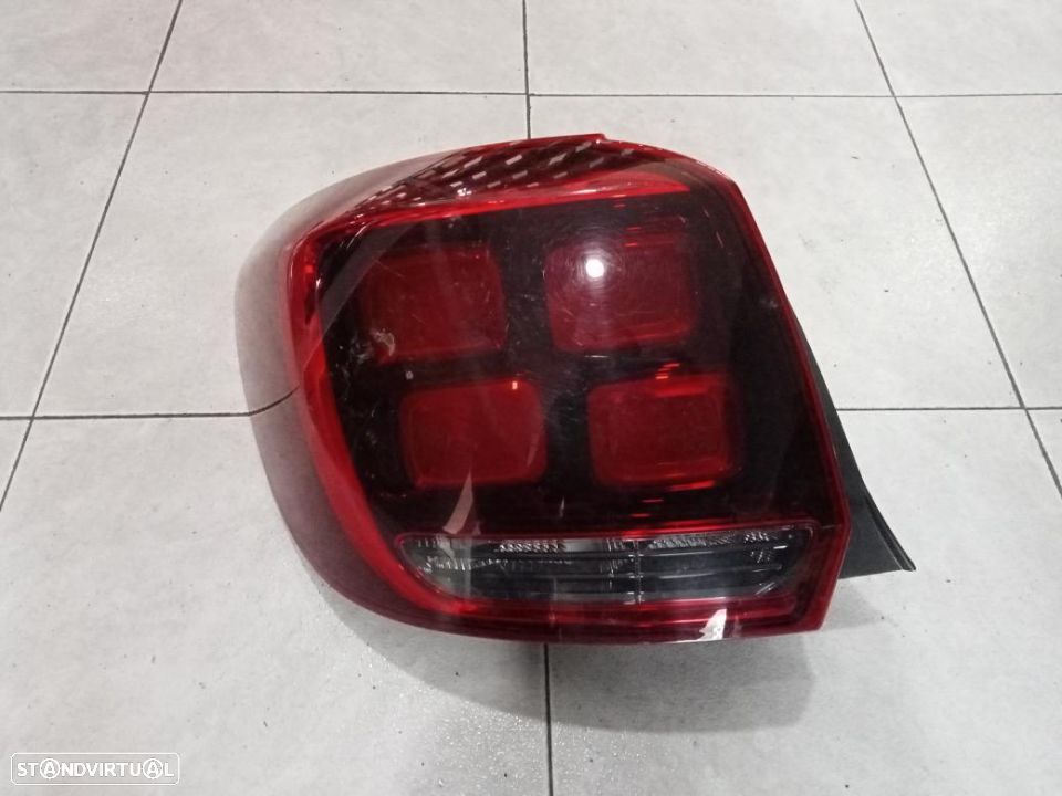 Farolim esquerdo Dacia Sandero / 265554938R - 1