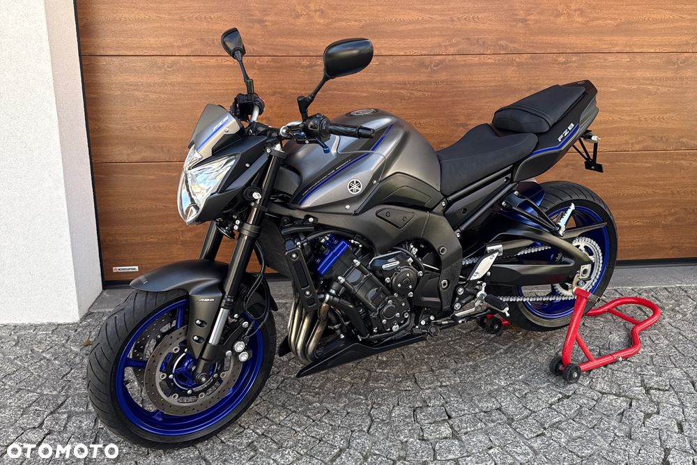 Yamaha FZ8 - 17