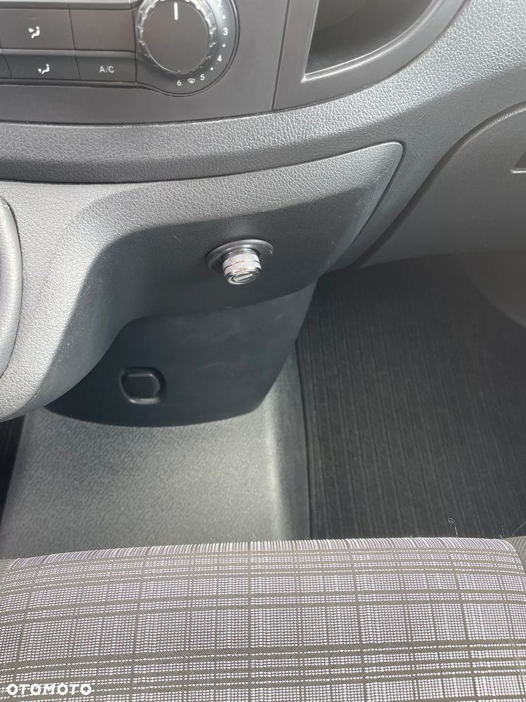 Mercedes-Benz VITO - 13