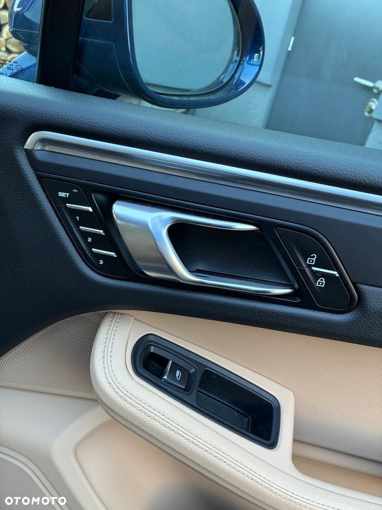 Porsche Macan Standard - 13